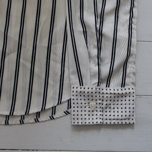 White Striped Button Down Shirt / Blouse With Bow, Abercrombie & Fitch - Picture 3 of 9